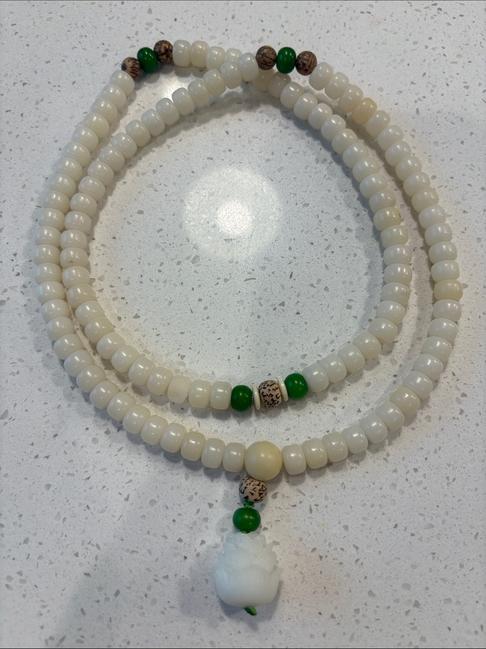 White Jade Bodhi Root 108 Mala Prayer Bead Necklace Lotus Charm Zen Yoga - Picture 3 of 3
